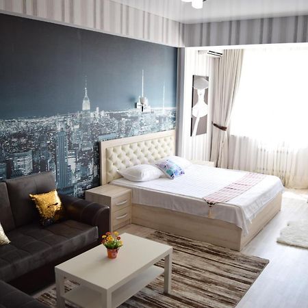 Studio Boutique Apartment Bisjkek Buitenkant foto